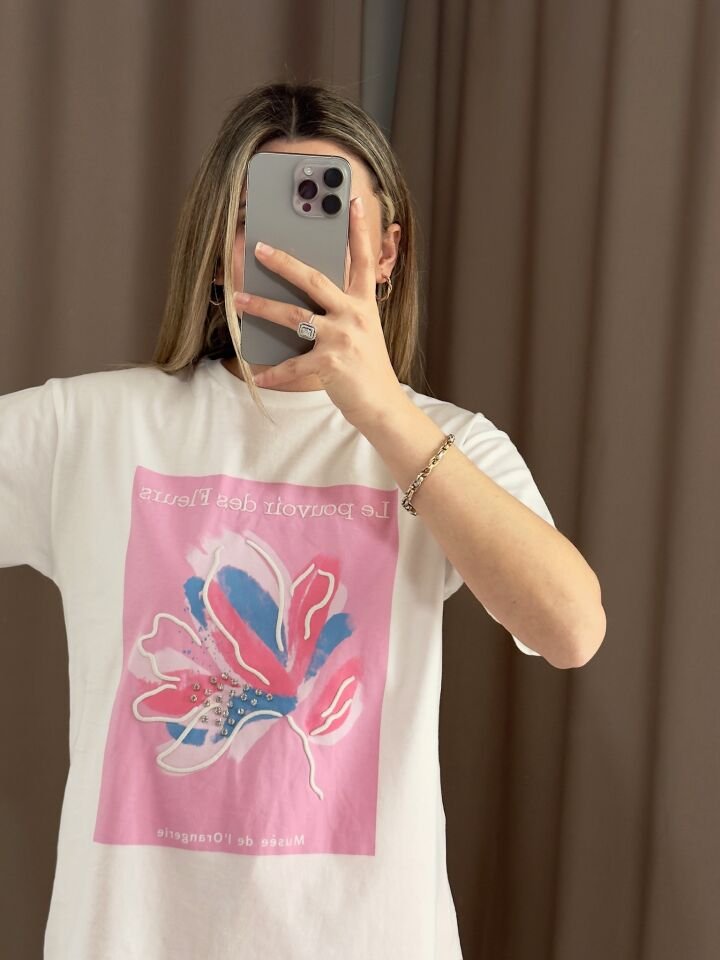 Nakışlı ve Taş Detaylı Grafik T-shirt