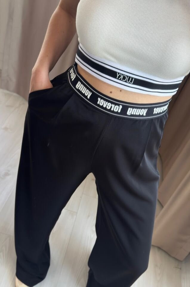Black & White Şerit Detaylı İnce Yazlık Takım