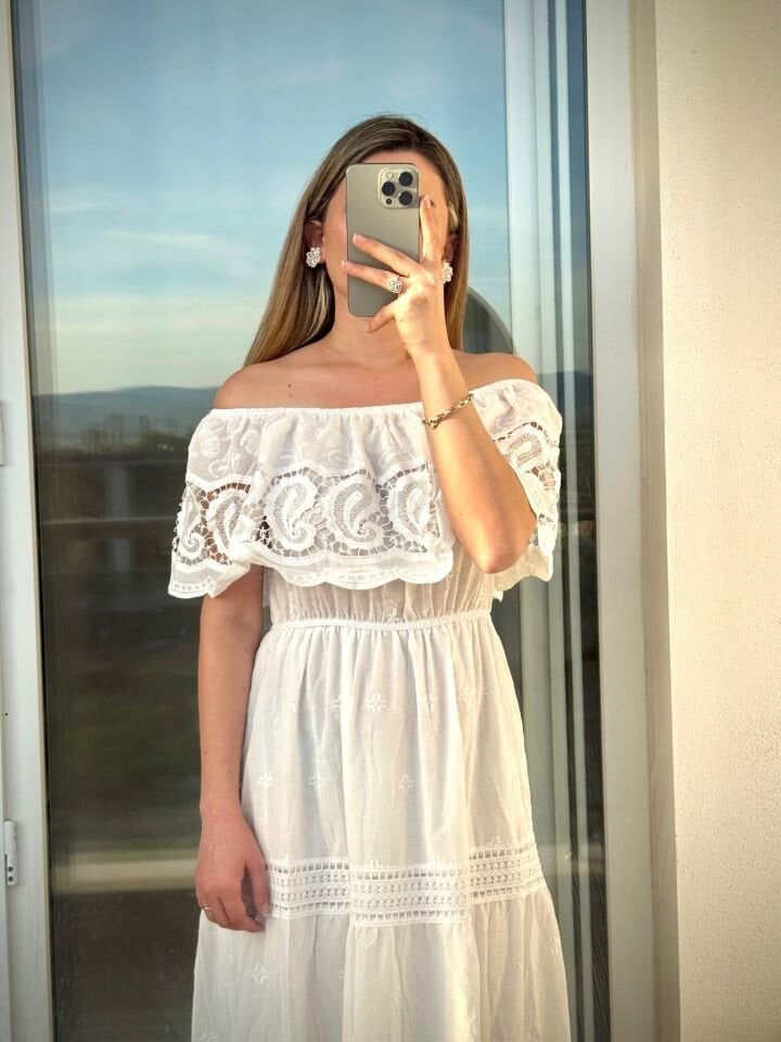 PREMİUM Madon Yaka Brode İşlemeli Beyaz Elbise
